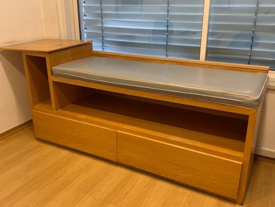 Marquesa Médica em Estrutura de Madeira