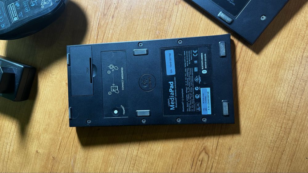 Conjunto Logitech Dinovo