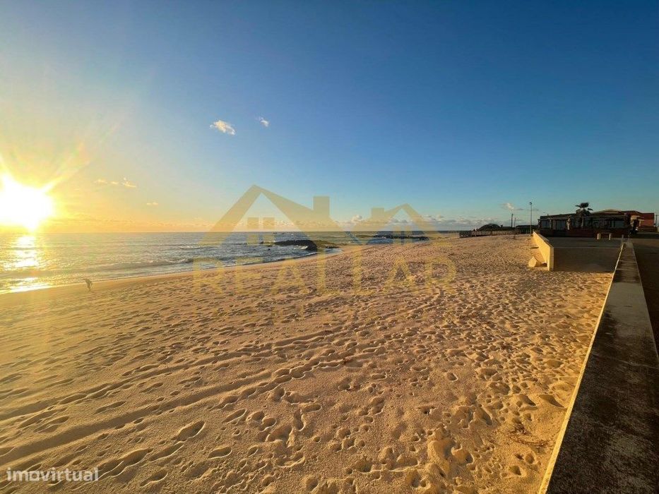 T1 de Luxo na Póvoa de Varzim - Condominio fechado com Piscina