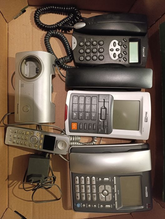 Telefony stacjonarne - 4 szt.