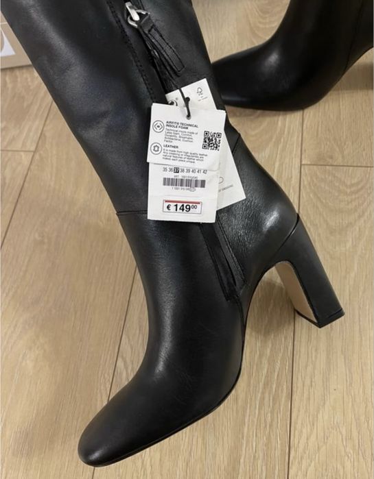 Чорні високі чоботи Zara