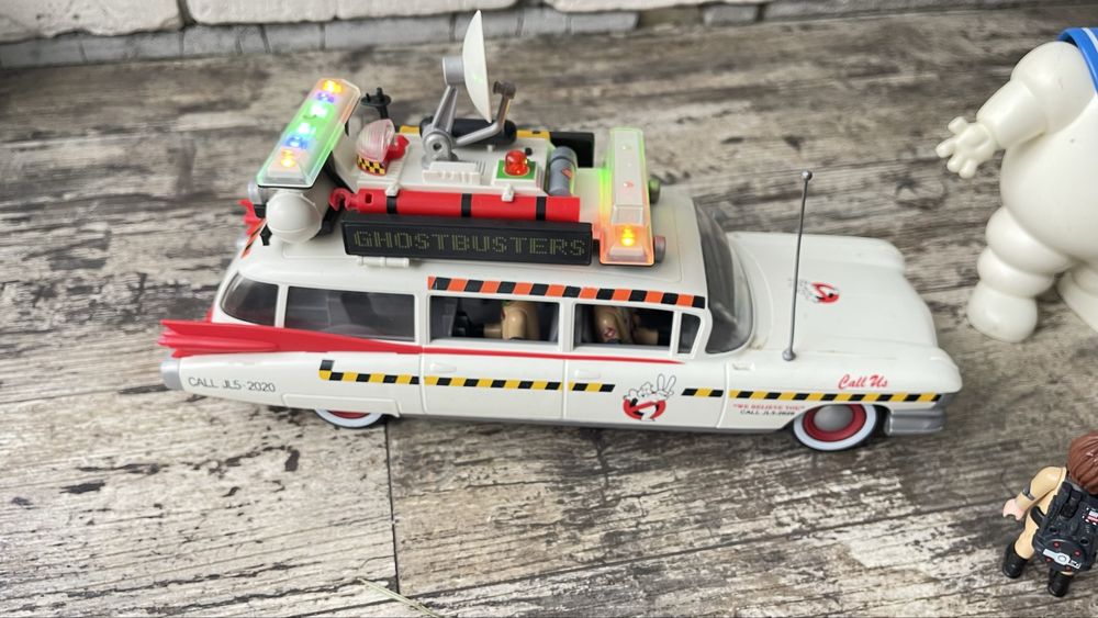 Playmobile Ghostbusters - Auto ECTO-01 + Marshmallow Man
