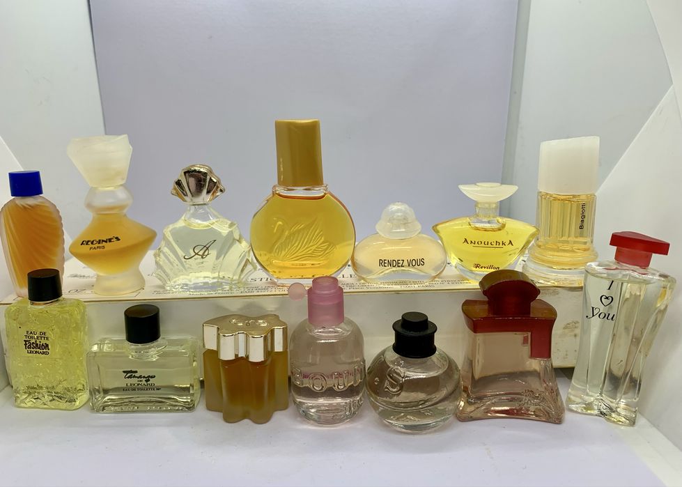 Жіночі вінтажні мініатюри