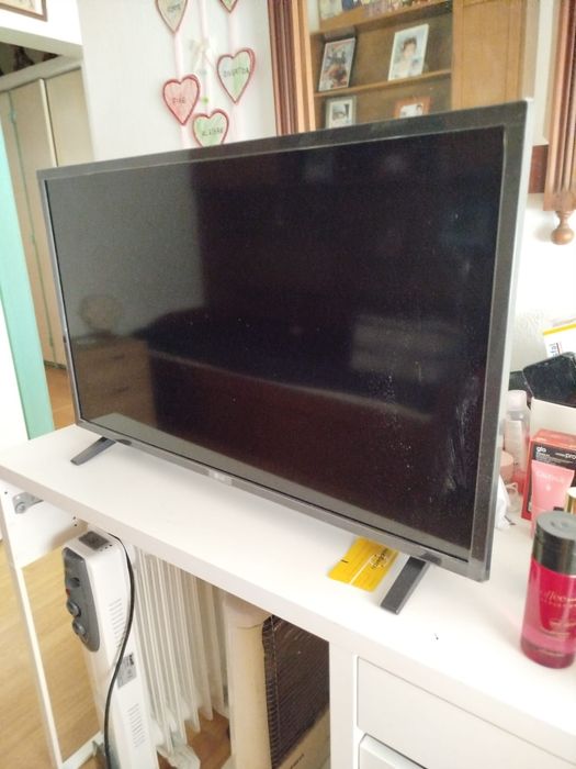 TV - LG Smart TV 32 polegadas/ 80 cm