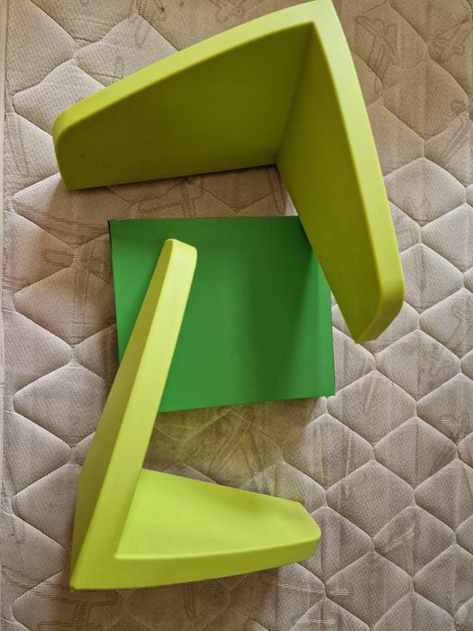 Estantes de quarto de criança