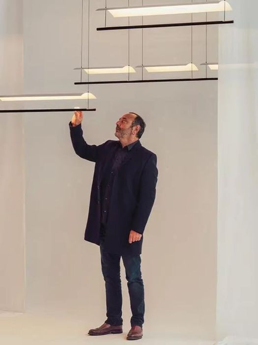 Nowoczesna lampa wisząca LED 99x130 - minimalistyczna (trójkolorowa)