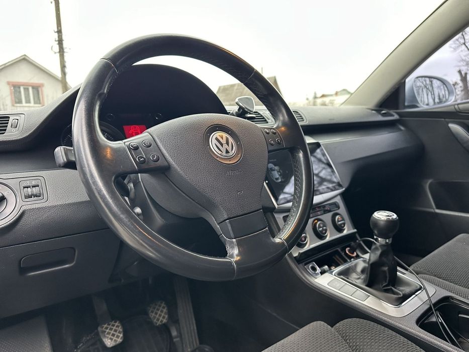 Фольксваген Пасат  В6