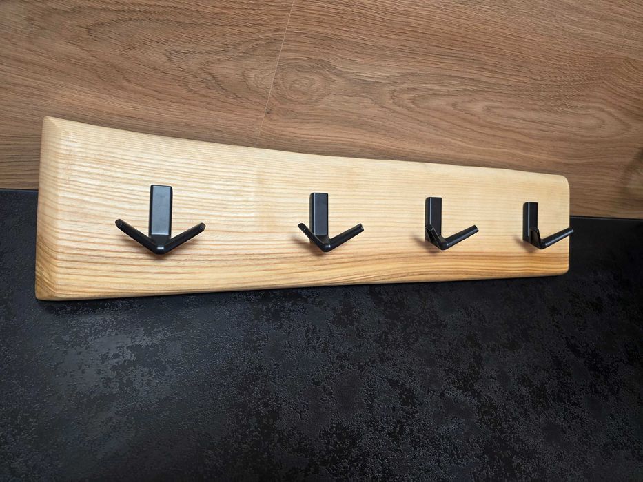 Wieszak ścienny dębowy  14*65