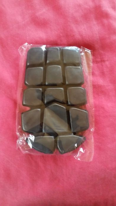 Nakolanniki, podłokietniki wojskowe