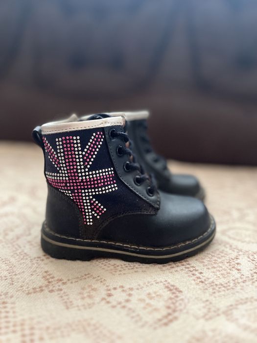 Демі  утеплені флісом ботіночки 22 розмір