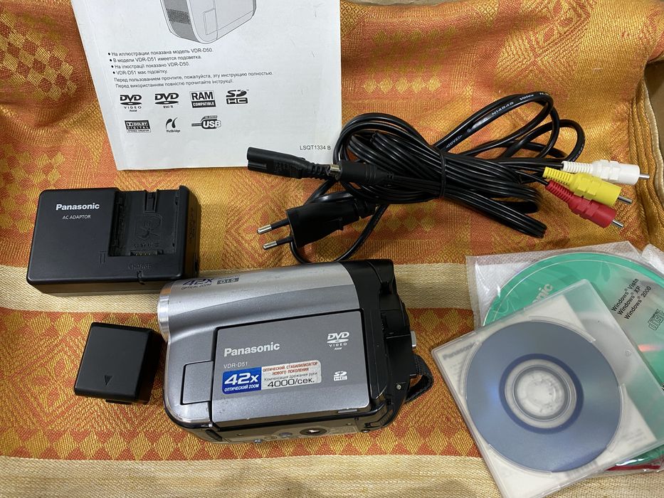 Видеокамера Panasonic VDR-D51EE