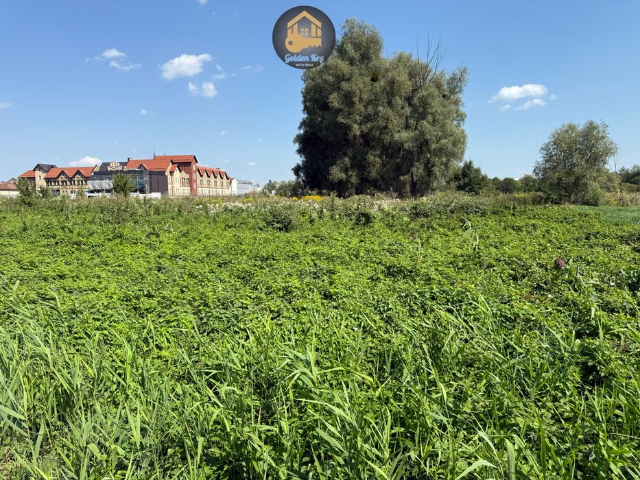 Продам земельну ділянку 15сотих,біля ТЦ Мануфактура,с.Ходосівка