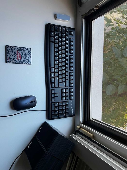 Компьютер в идеале с монитором Samsung. SSD Apacer. Genius, Logitech