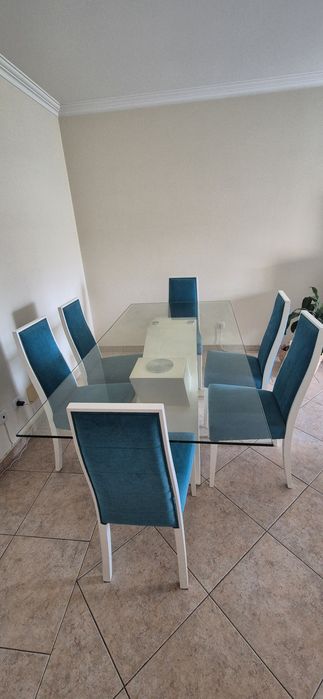 Mesa de Vidro Temperado com 6 cadeiras