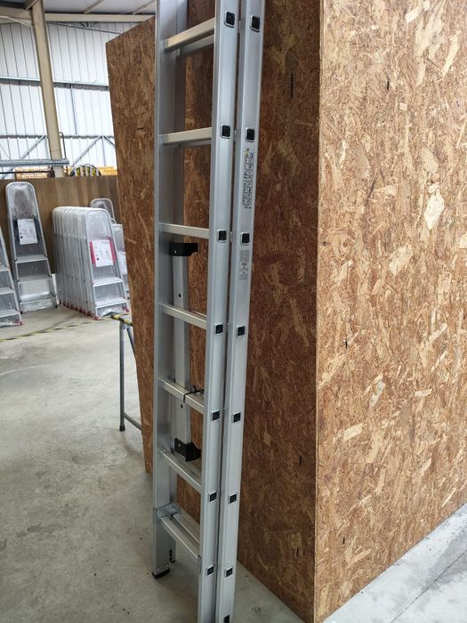 Escada Dupla 4+4 (7m Úteis) Degrau Quadrado Nova - Entrega de Fábrica