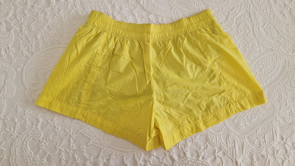 Calções Gap, Dri-Fit tamanho S, amarelo