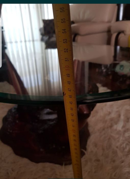 Mesa de centro com figuras