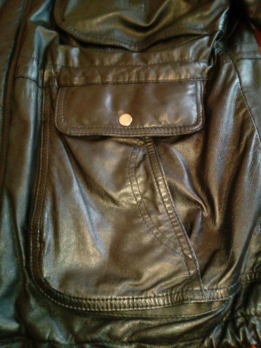 Нова добротна чоловіча шкіряна куртка