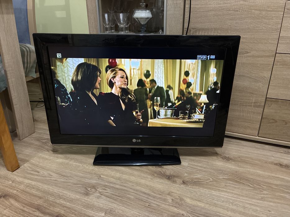 Sprawny Telewizor LG 32 cale plus pilot zamiennik nowy