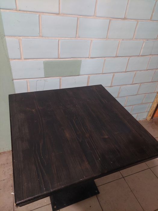 Стіл , в наявності 4 шт.