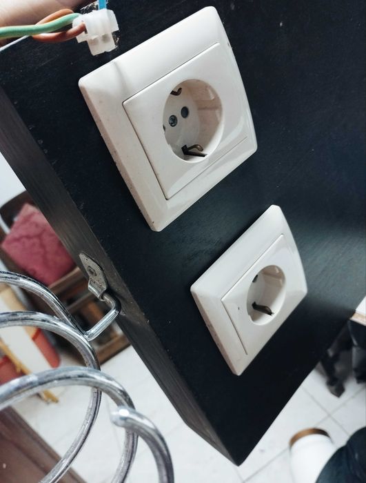 Hairdresser Shelves with Hairdryer Holder