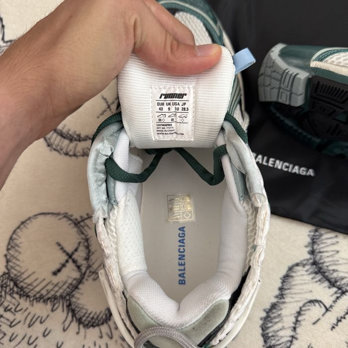 Balenciaga Runner white/green