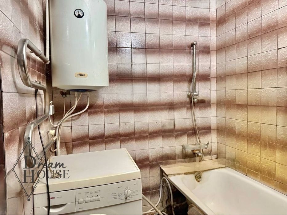 Продаж 2 поверхового будинку