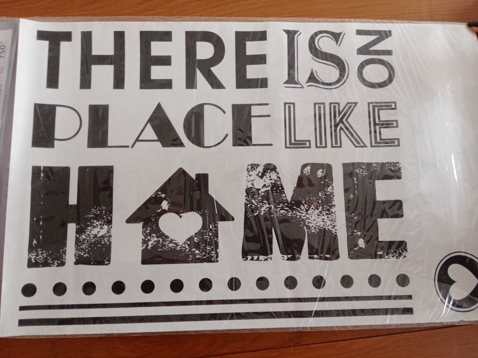 Naklejki na ścianę