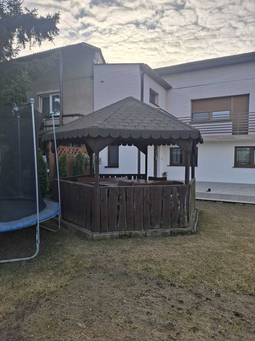 Meble ogrodowe, Altanka