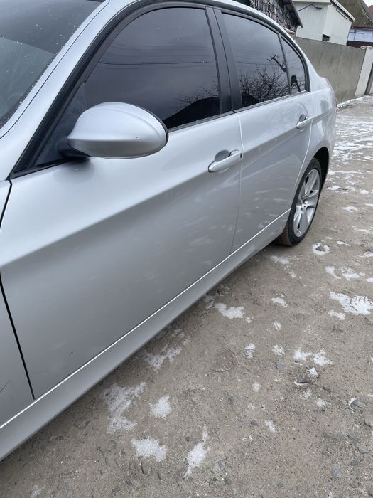 Продаю бмв е90 2 бензин