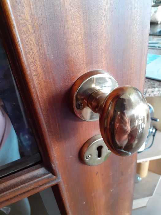 Porta interior de madeira com vidros biselados [1 ESQ disponível]