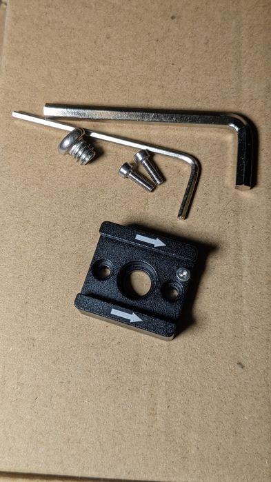 Холодний черевик Cold Shoe для клітки камери | Кріплення 1/4" + M2.5|