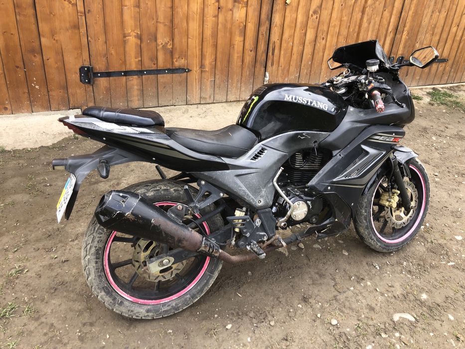 Продам мустанг 200кубів