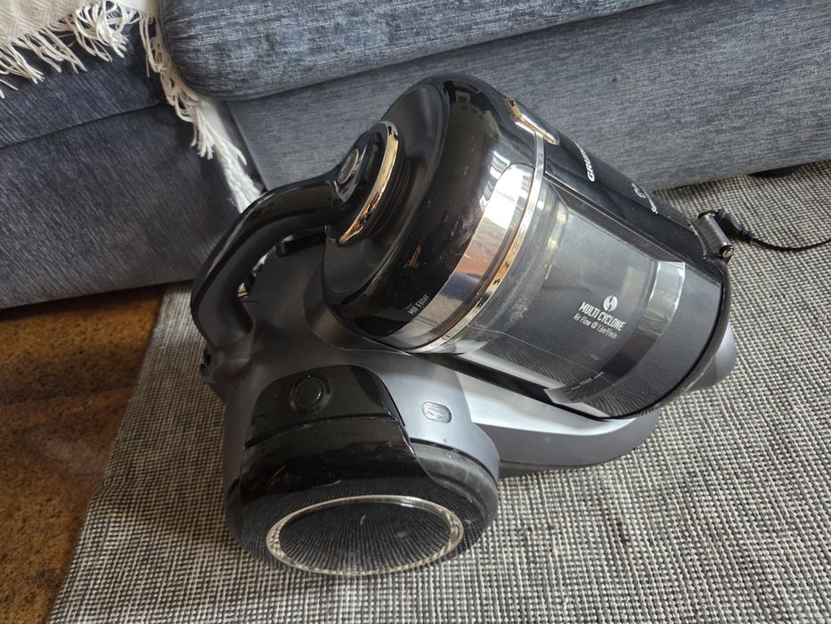 Aspirador grundig super silence