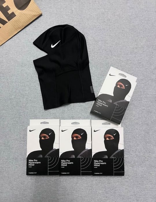 Балаклава Nike Pro Hyperwarm Hood