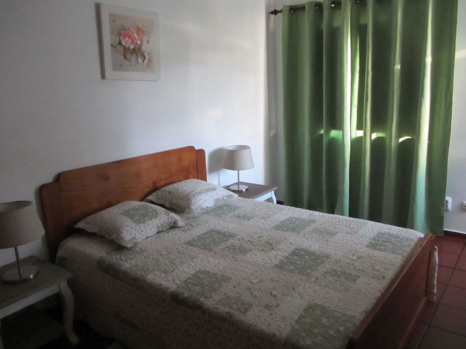 T2 c/terraço , disponivel  8 a 15 Agosto