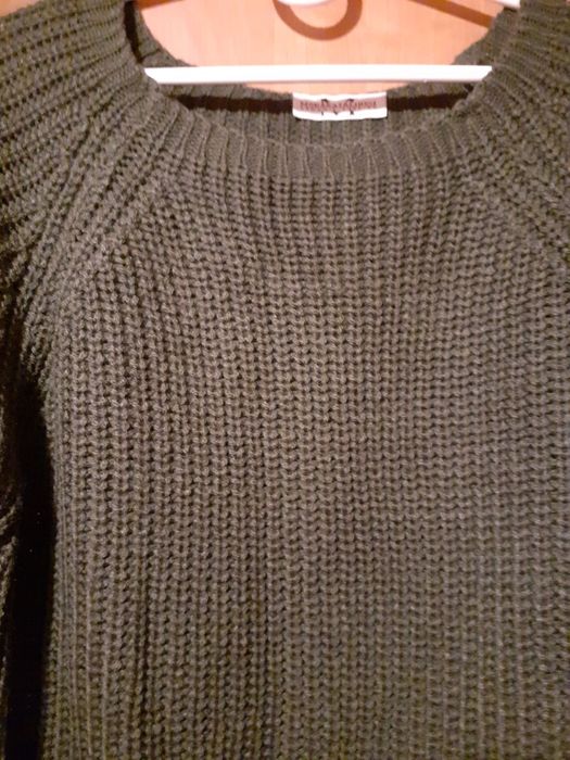 Sweter nowy prążkowany khaki