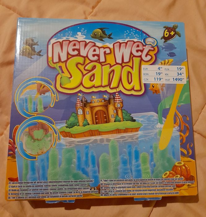 Niemoknący piasek do zabawy dla dzieci - "Never wet sand"