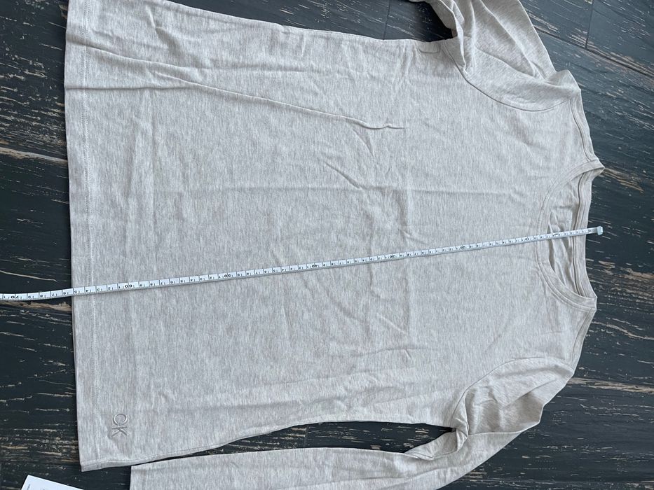 Calvin Klein Performance. Лонгслив молочного цвета  коттон р М