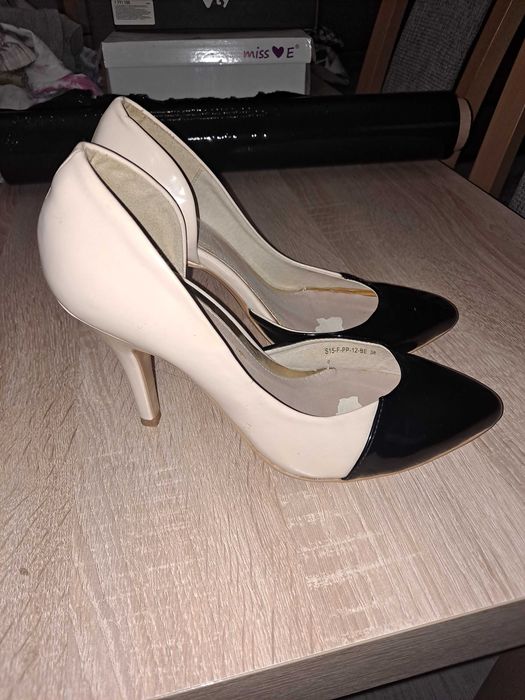 Buty szpilki VESUVIO roz 38.obcasa 10 cm