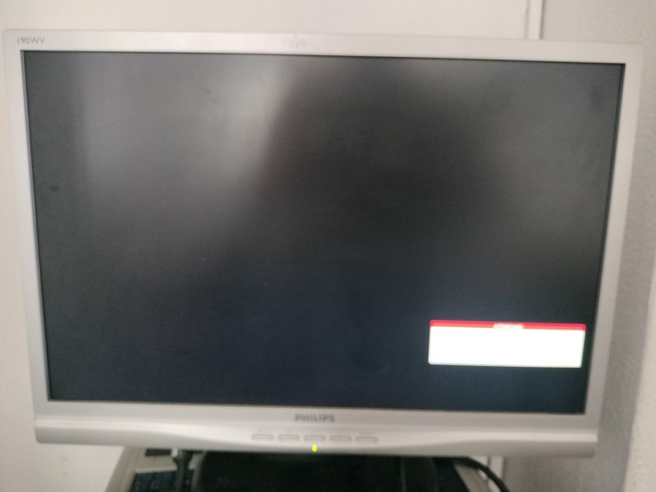Monitor Philips em funcionamento para PC