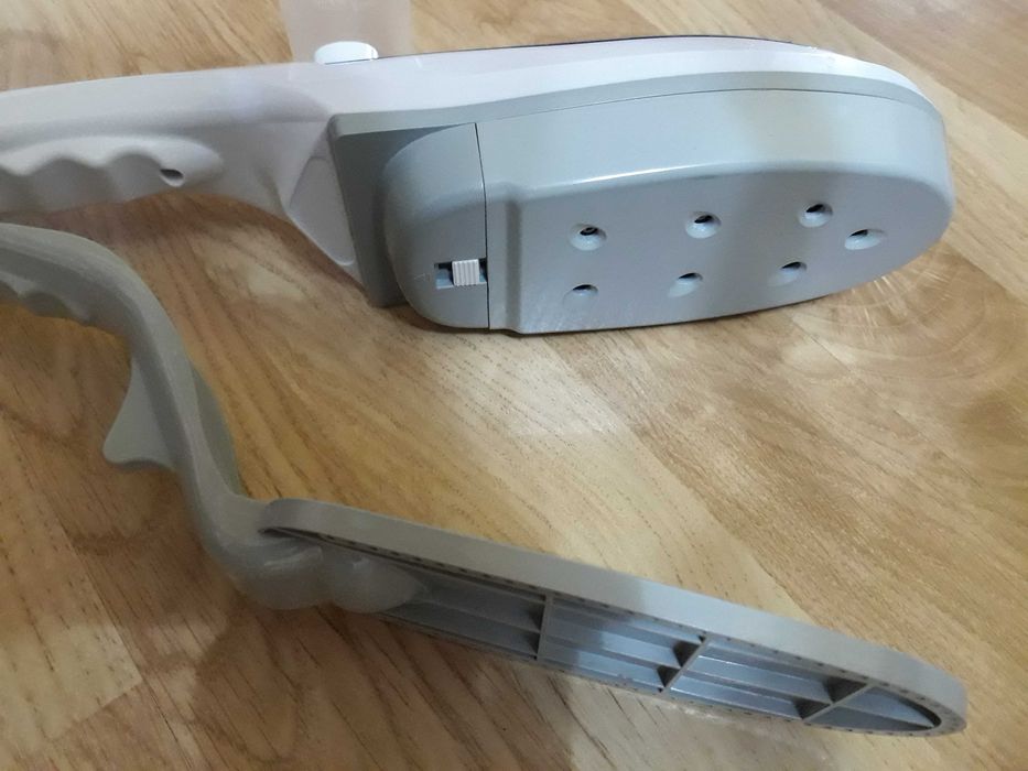 Żelazko parowe  Tobi