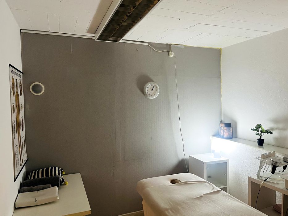 Arrenda-se Sála em Clínica bem situada no centro.