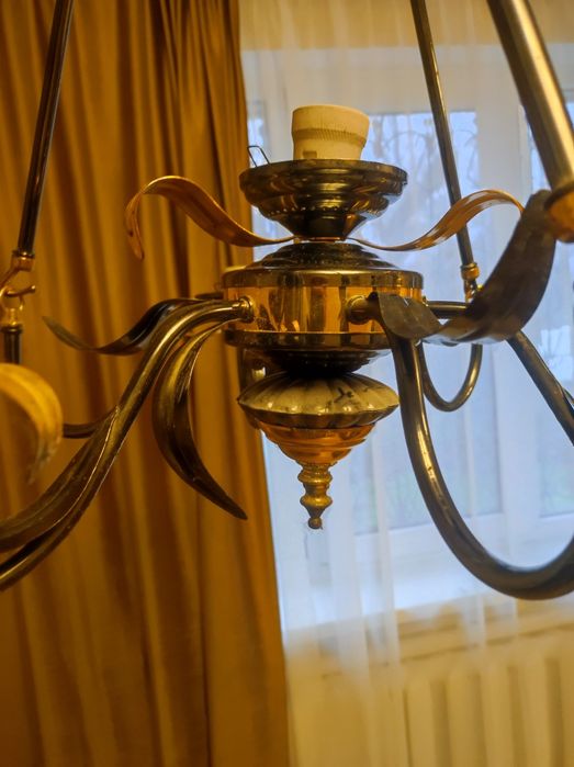 Люстра на 4 плафони патрон Е27 дуже гарна