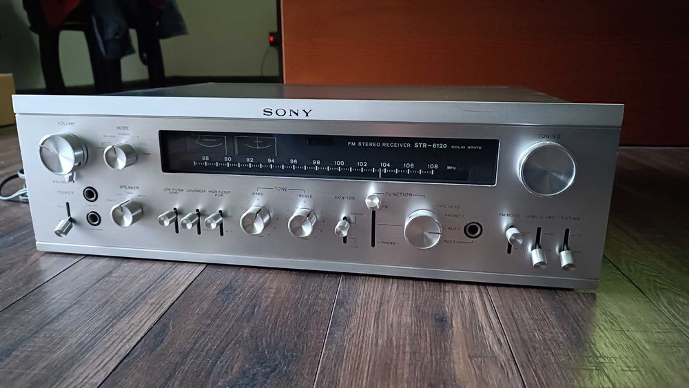 Sony STR-6120 monster "John Lennon"