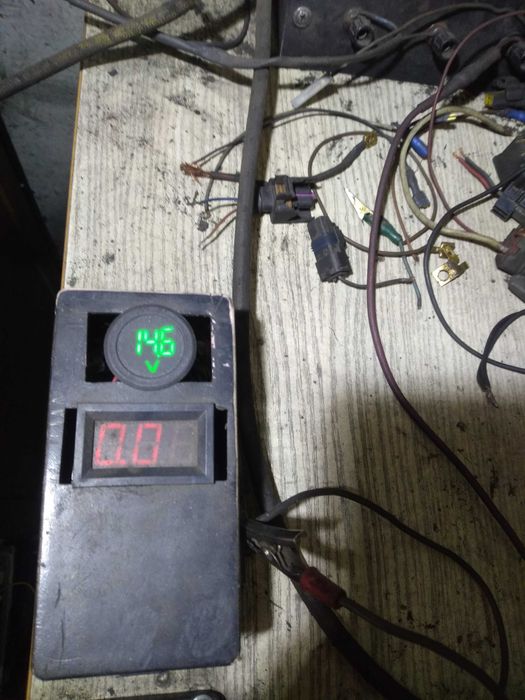 генератор газель волга 406-3701010 14 вольт 110 ам. бу.