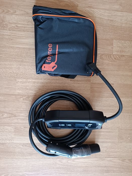 Зарядний пристрій tesla тесла nacs type1  16А 32А  7квт 3.5кВт feyree