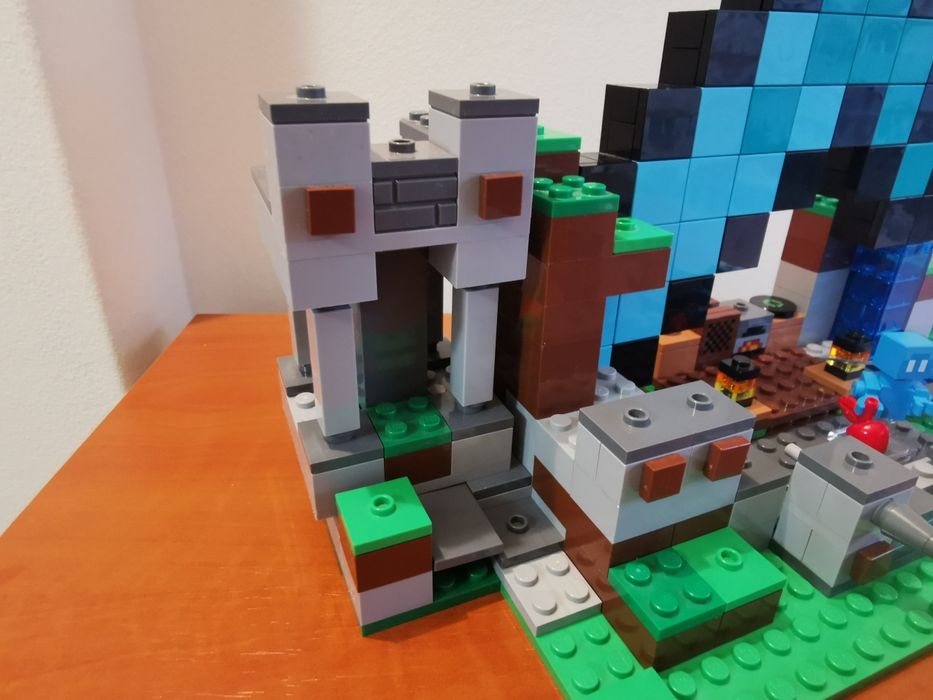 Lego 21244 Minecraft The sword outpost