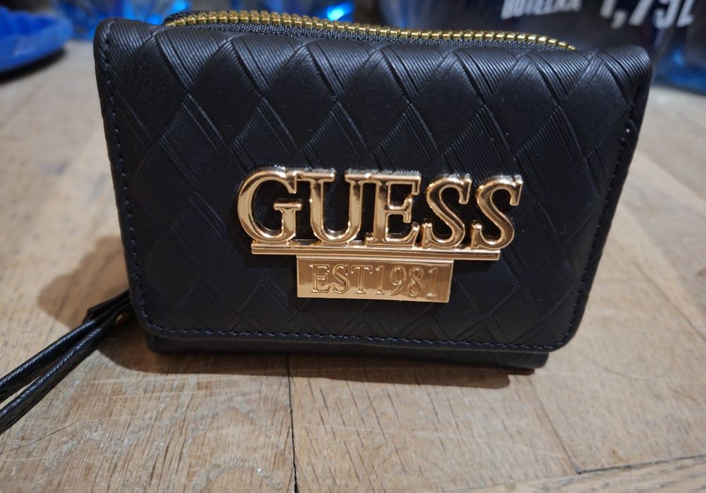 Nowy portfel GUESS mały czarny