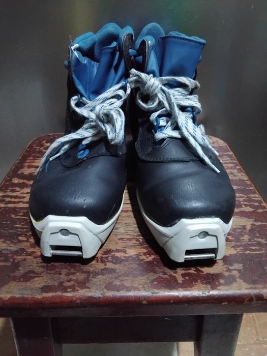 Ботинки лыжные беговые р.39-40-41